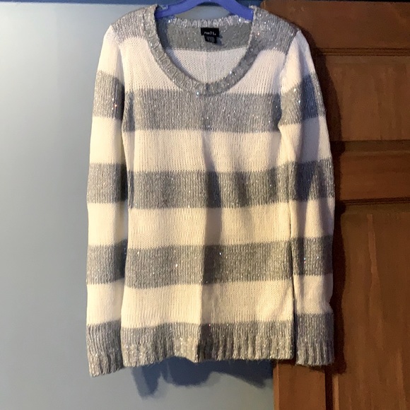 Rue 21 Sweater - Picture 1 of 4